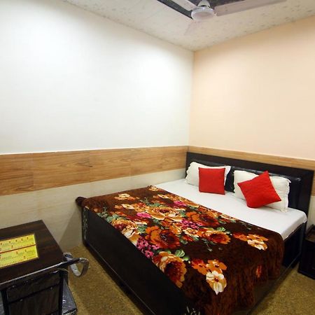 Hotel Amron45 Chandīgarh Buitenkant foto