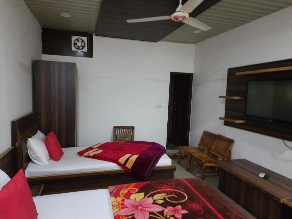 Hotel Amron45 Chandīgarh Buitenkant foto