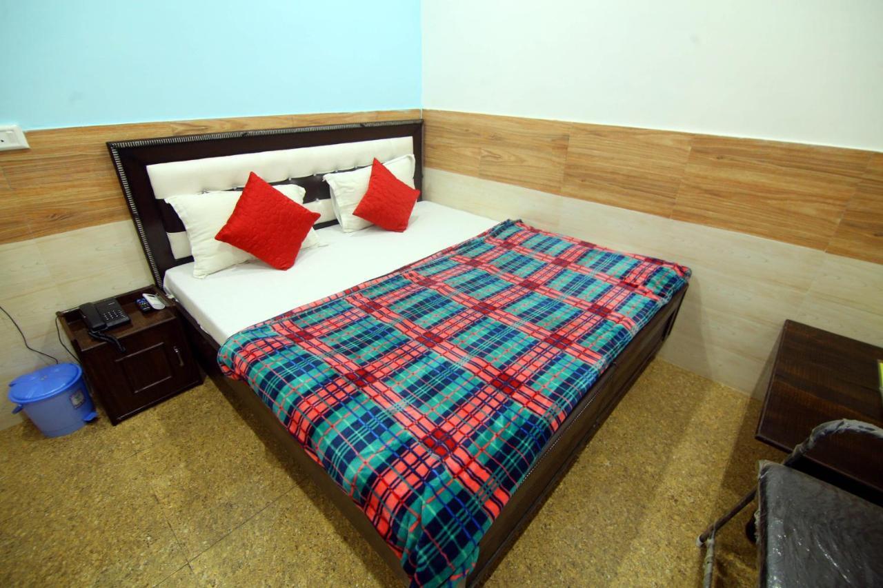 Hotel Amron45 Chandīgarh Buitenkant foto