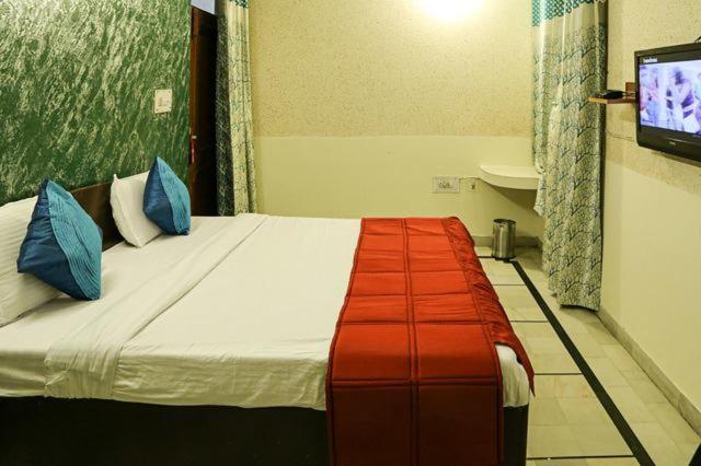 Hotel Amron45 Chandīgarh Buitenkant foto