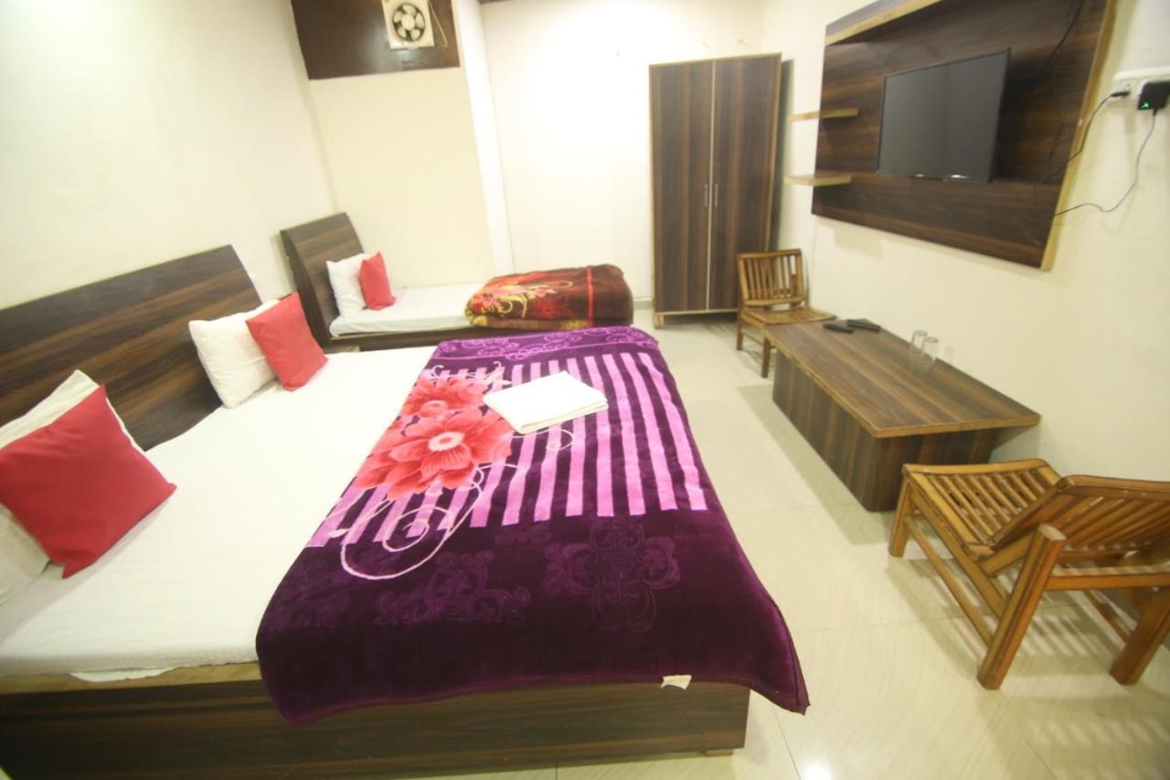 Hotel Amron45 Chandīgarh Buitenkant foto