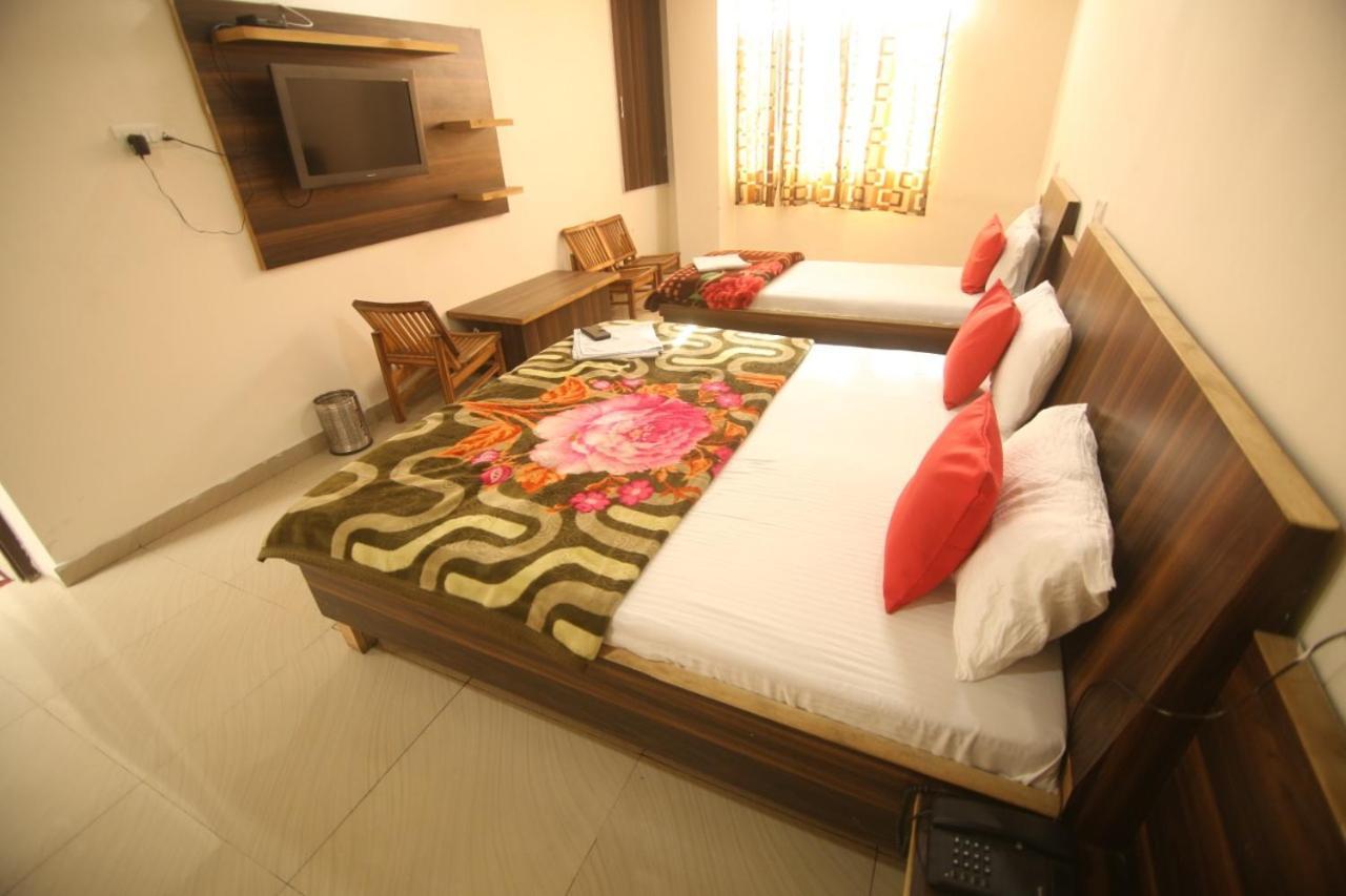 Hotel Amron45 Chandīgarh Buitenkant foto