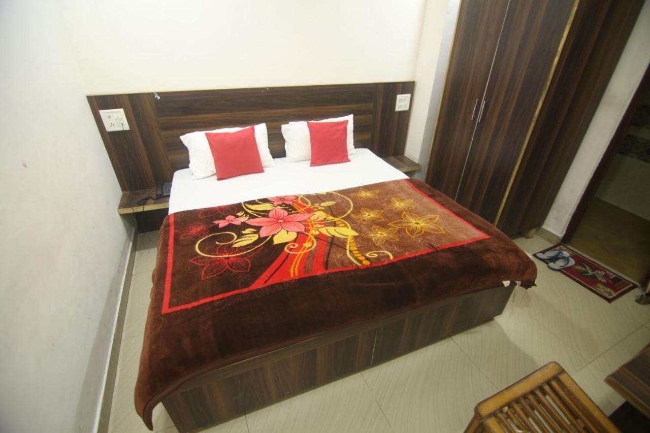 Hotel Amron45 Chandīgarh Buitenkant foto