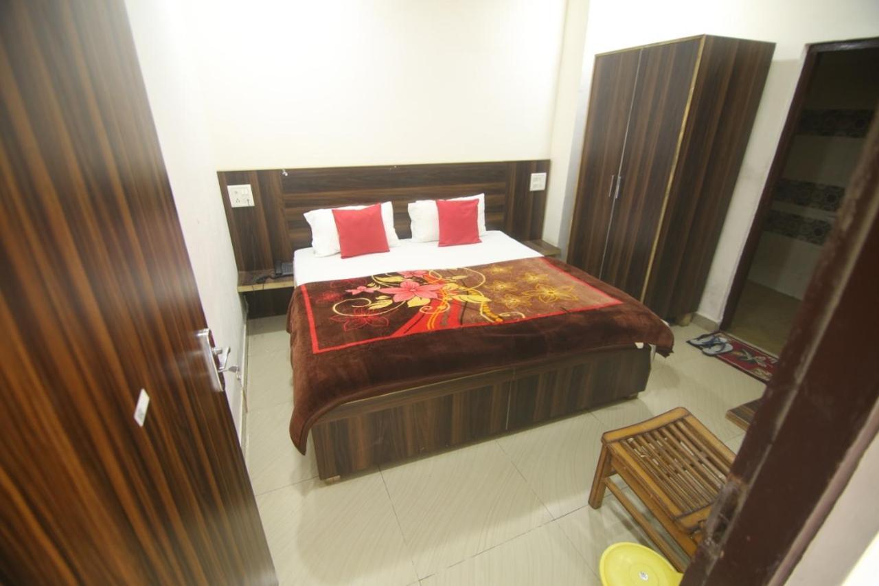 Hotel Amron45 Chandīgarh Buitenkant foto
