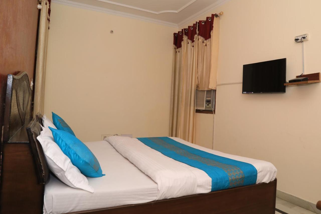 Hotel Amron45 Chandīgarh Buitenkant foto